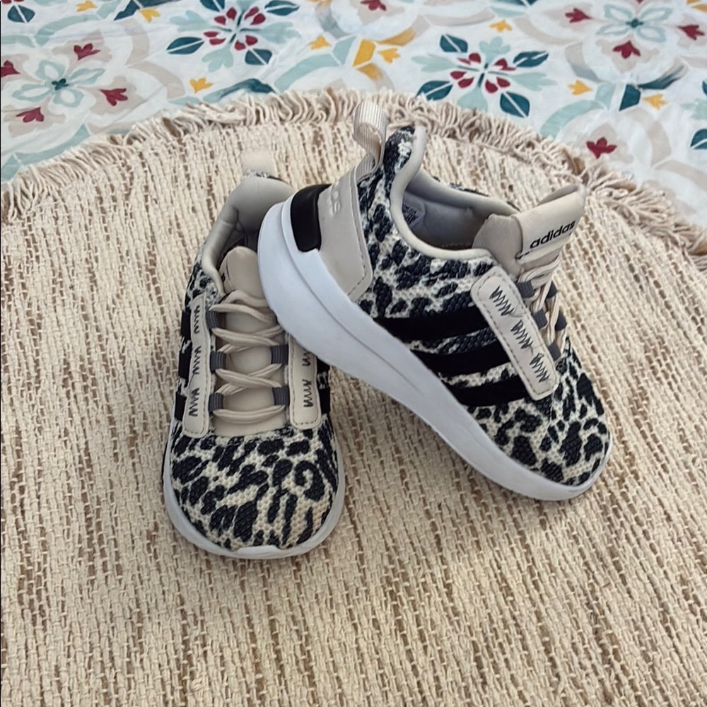 Adidas Kids Sneakers - Black and Cream Leopard size 6k